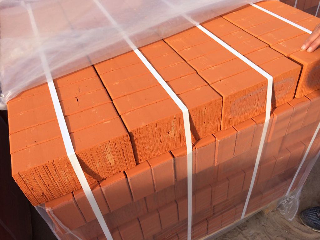 Кирпич полнотелый одинарный М-200 Клинцы